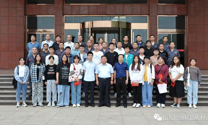 金秋开学季 关怀暖人心 公司开展“学子圆梦,冠洲助力”助学活动 金秋开学季 关怀暖人心 公司开展“学子圆梦,冠洲助力”助学活动