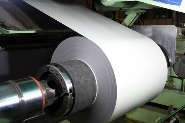 冠洲1650mm超宽彩涂板实现批量化生产 冠洲1650mm超宽彩涂板实现批量化生产